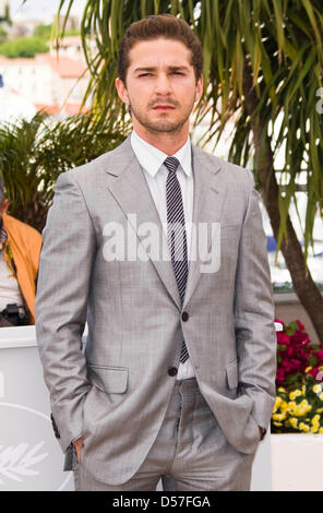 L'acteur américain Shia LaBeouf assiste à la photocall du film "Wall Street : l'argent ne dort jamais" au 63e Festival du Film de Cannes, France, 14 mai 2010. Le Festival de Cannes 2010 se déroule du 12 au 23 mai 2010. Photo : Hubert Boesl Banque D'Images