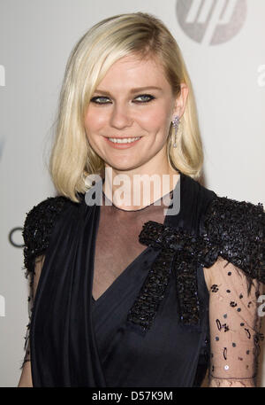 L'actrice américaine Kirsten Dunst nous assiste au Gala de l'amfAR contre le sida dans le cadre de la 63e édition du Festival de Cannes 2010 à l'Hôtel du cap à cap d'Antibes, France, 20 mai 2010. Photo : Hubert Boesl Banque D'Images