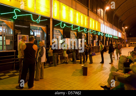 Wroclaw, Pologne, la vente des billets à la station Banque D'Images