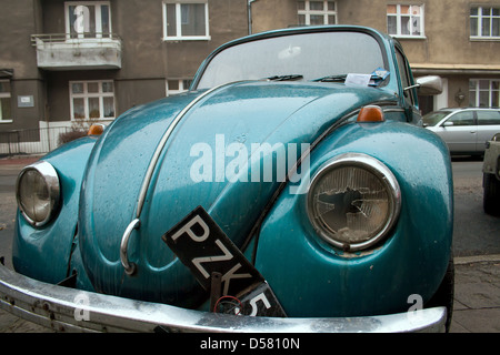 Poznan, Pologne, battues légèrement VW Coccinelle Banque D'Images