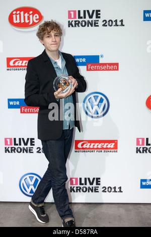 Tim Bendzko à 1Live Krone Awards au Jahrhunderthalle - Salle de presse. Bochum, Allemagne - 08-12-2011 Banque D'Images