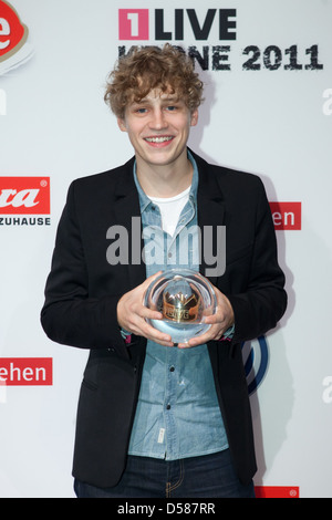 Tim Bendzko à 1Live Krone Awards au Jahrhunderthalle - Salle de presse. Bochum, Allemagne - 08-12-2011 Banque D'Images