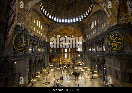 L'intérieur de Sainte-sophie (Hagia Sophia) à Istanbul, Turquie Banque D'Images