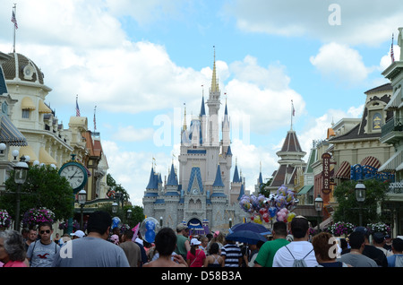 Le Château de Cendrillon au Magic Kingdom de Disney Orlando Floride Banque D'Images