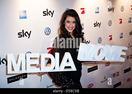 Rebecca Mir à film répond aux médias à l'hôtel Atlantic Kempinski. Hambourg, Allemagne - 09.12.2011 Banque D'Images