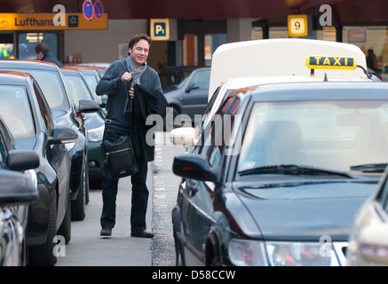 Michael "Bully" Herbig à l'aéroport de Tegel. Berlin, Allemagne - 17.12.2011 Banque D'Images