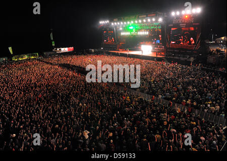 'KISS' effectuer sur scène lors de la Rock am Ring Festival de musique au Nürburgring, Allemagne, 04 juin 2010. Quelque 90 bandes accueillera une foule de 85,000 jusqu'à Dimanche, 06 juin. Photo : Harald TITTEL Banque D'Images