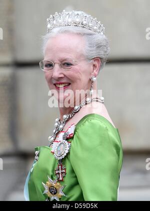 La Reine Margrethe II de Danemark arrive pour le mariage de la Princesse Victoria de Suède et Daniel Westling à Stockholm, Suède, le 19 juin 2010. Photo : Patrick van Katwijk Banque D'Images