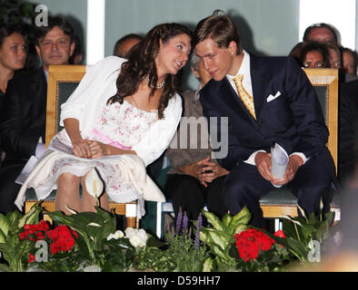 La princesse Tessy de Luxembourg et le Prince Louis de Luxembourg visite le village de 8647, un jour avant la Journée nationale du Luxembourg, le 22 juin 2010. Photo : Albert Nieboer (Pays-Bas) Banque D'Images