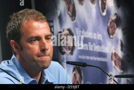 L'entraîneur adjoint allemand Hans-Dieter Flick lors d'une conférence de presse de l'équipe allemande à l'Velmore Grand Hotel à Erasmia près de Pretoria, 24 juin 2010. Photo : Bernd Weissbrod Banque D'Images