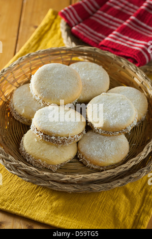 Les cookies ou d'Amérique du Sud Alfajores biscuits Banque D'Images