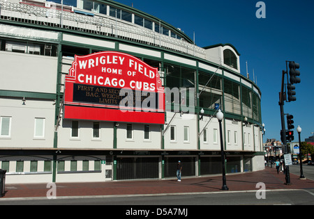 Entrée principale CHICAGO CUBS BASEBALL WRIGLEY FIELD MARQUEE (©ZACHARY TAYLOR DAVIS 1914) CHICAGO ILLINOIS USA Banque D'Images