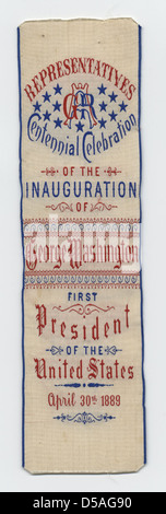 Ruban commémoratif de la célébration du centenaire de 1889 de l'inauguration de George Washington. Le ruban présente des symboles de la guerre de Sécession et de l'héritage de Washington. Banque D'Images