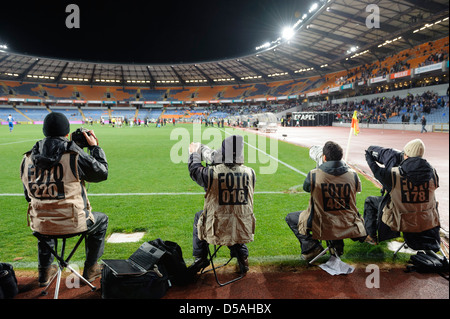 Photojournalistes professionnels prendre des photos lors d'un événement sportif Banque D'Images