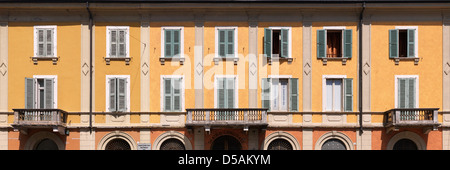 Salo, l'Italie, la façade du Teatro Comunale Banque D'Images