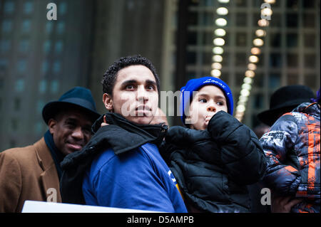 Chicago, USA. 27 mars, 2013. Les élèves, les parents, et les enseignants rally dans le centre-ville de Chicago dans l'opposition de la fermeture de 53 écoles publiques de Chicago. Crédit : Max Herman / Alamy Live News Banque D'Images