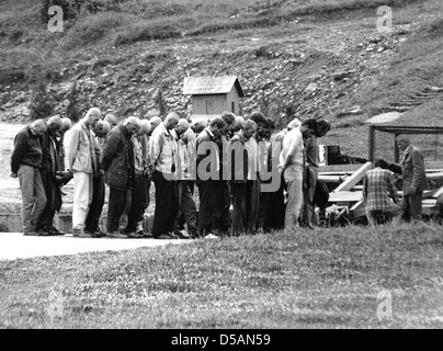 Prisonniers dans le camp de Manjaca, en Bosnie et Herzégovine Banque D'Images