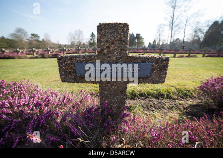 Pierre tombale du Soldat inconnu au cimetière de guerre allemand à Kattenbos Lommel en Belgique Banque D'Images