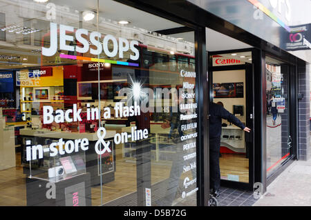 Londres, Royaume-Uni. 28 mars 2013. Jessops relancée en magasin photographique Oxford Street, London UK. Crédit : John Bowling / Alamy Live News Banque D'Images