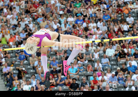 Haut allemand Friedrich Ariane cavalier efface le bar de l'ISTAF World Challenge au Stade Olympique de Berlin, Allemagne, 22 août 2010. Friedrich a remporté le concours. Photo : Rainer Jensen Banque D'Images