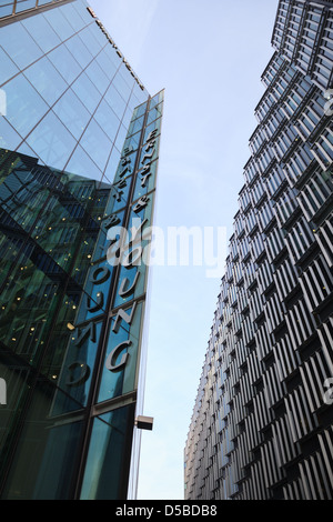 Les bureaux d'Ernst & Young sur plus London Place, SE1, Londres, Royaume-Uni. Banque D'Images