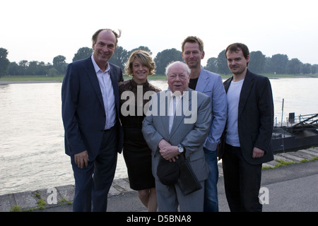 Herbert Knaup Elke Winkens Stefan Ruzowitzky et Johannes Allmayer André lors de la première du film 'Arschkalt' à Frankenheim Banque D'Images