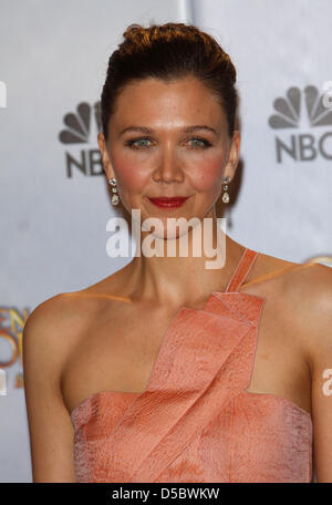 L'actrice américaine Maggie Gyllenhaal pose dans la salle de presse à la 67e Golden Globe Awards à Los Angeles, USA, 17 janvier 2010. Les Globes de souligner l'excellence dans le cinéma et la télévision. Photo : Hubert Boesl Banque D'Images