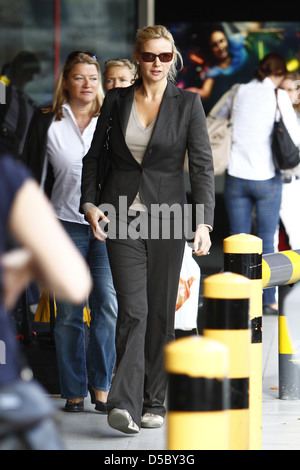 Veronica Ferres arrivant à l'aéroport de Tegel à Berlin, Allemagne - 23.09.2011 Banque D'Images