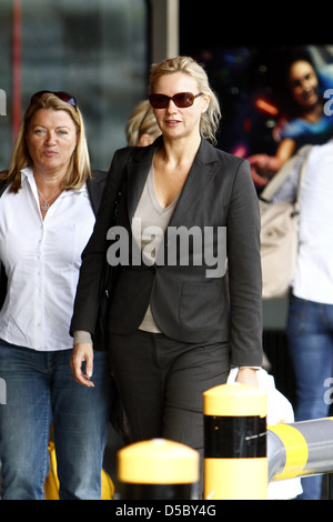 Veronica Ferres arrivant à l'aéroport de Tegel à Berlin, Allemagne - 23.09.2011 Banque D'Images