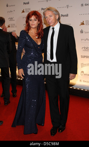 Andrea Berg et Uli Ferber à l'award show 'Goldene Henne' à Stage-Theater à Potsdamer Platz. Berlin, Allemagne - Banque D'Images