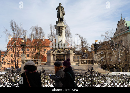 Varsovie, Pologne, le Monument à Adam Mickiewicz Przedmiescie Krakowskie Banque D'Images