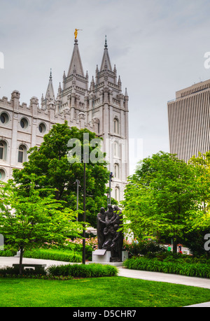 Temple des Mormons à Salt Lake City, UT dans la soirée Banque D'Images