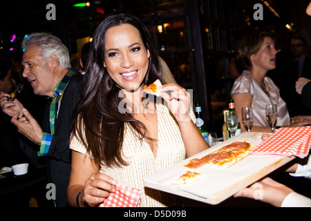 Nandini Mitra à l'événement d'ouverture du restaurant 'La Baracca'. Hambourg, Allemagne Banque D'Images