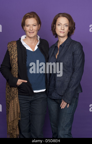 Claudia Michelsen et Suzanne von Borsody à un photocall pour ARD TV film 'Der' chinois à lire au restaurant Yu Yuang Boland Banque D'Images