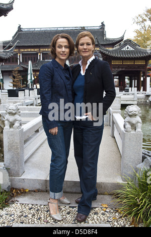 Claudia Michelsen et Suzanne von Borsody lors d'un photocall ARD TV film 'Der' chinois à lire au restaurant Yu Yuang Boland Banque D'Images