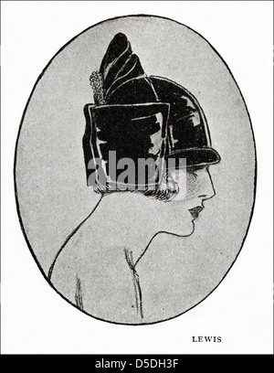 La mode de Paris de 1923 par créateur Lewis. Hat de velours noir avec un strass turquoise et de l'ornement. Banque D'Images