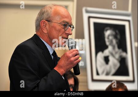 27 mars, 2013 - Saint-Pétersbourg, Russie - Mars 27,2013. Sur la photo : le président de la Rudolf Nureyev Foundation Dr Claude Blum lors de la conférence de presse de Saint-Pétersbourg, Russie. (Crédit Image : © PhotoXpress/ZUMAPRESS.com) Banque D'Images