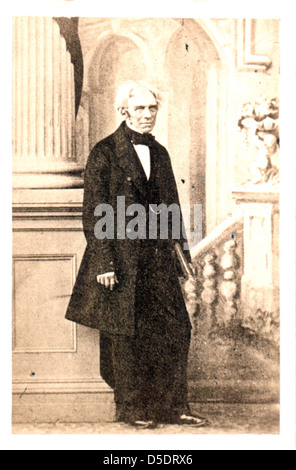 Portrait de Michael Faraday (1791-1867), chimiste et physicien Banque D'Images