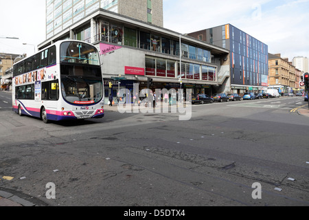 Glasgow, premier groupe de bus à deux étages sur Renfrew Street dans le centre-ville, Écosse, Royaume-Uni Banque D'Images