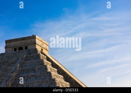 Temple de Kukulkan (souvent appelée El Castillo), Chichen Itza, Yucatan, Mexique Banque D'Images