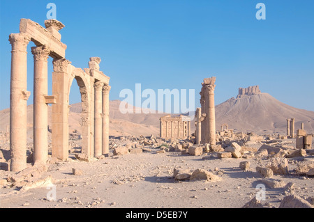 Lever du soleil sur les ruines de la ville antique de Palmyre, Syrie Banque D'Images