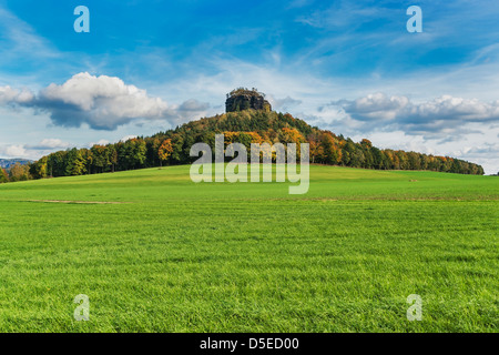 Le Zirkelstein Schoena rock, Reinhardtsdorf, la Suisse saxonne près de Dresde, Saxe, Allemagne, Europe Banque D'Images