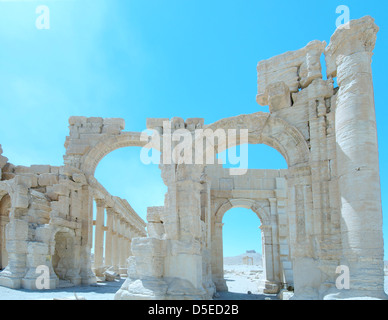 Arc monumental, l'Arc de Triomphe, ou l'Arc de Septime Sévère à Palmyra, Syrie Banque D'Images