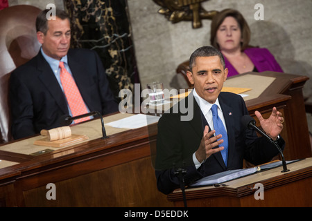 Le président américain Barack Obama offre l'état de l'Union à une session conjointe du Congrès au Capitole à Washington. Banque D'Images