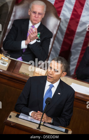 Le président américain Barack Obama offre l'état de l'Union à une session conjointe du Congrès au Capitole à Washington. Banque D'Images