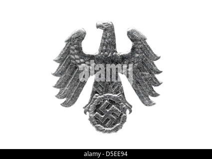 Eagle à 1 Reichspfennig coin, Allemagne, 1942, sur fond blanc Banque D'Images