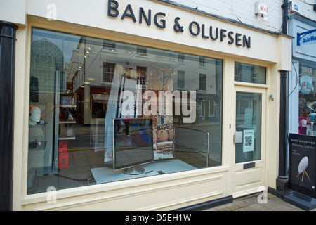 Magasin Bang & Olufsen Regent Street Leamington Spa Warwickshire UK Banque D'Images