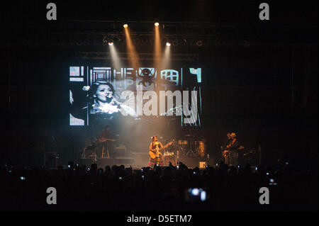 Chicago, USA. 30 mars, 2013. L'auteur-compositeur mexicaine Lila Downs en prestation au Théâtre du congrès à Chicago, Etats-Unis. Crédit : Max Herman/Alamy Live News Banque D'Images