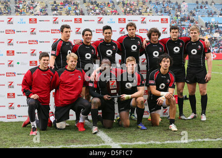 Tokyo, Japon. Groupe de l'Équipe Canada (CAN), 31 mars 2013 - Rugby Sevens World Series HSBC : Round7 Japon Tokyo Sevens 2013 Finale Bouclier 27-14 Canada Japon à Prince Chichibu Memorial Stadium, Tokyo, Japon. (Photo de YUTAKA/AFLO SPORT) [1040] Banque D'Images