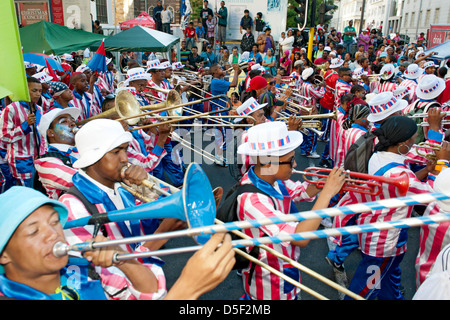 La Cape Minstrels Kaapse Klopse / parade qui a lieu chaque année le 2 janvier à Cape Town, Afrique du Sud. Banque D'Images